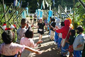 BIB: 
                            <button type="button" onclick="openModal(19072829)" class="btn btn-primary btn-sm float-right btn-popup" data-toggle="modal" data-target=".modal-high-quality">
                        <i class="fas fa-shopping-cart"></i> Add to Cart
                    </button>
                                            <button type="button" onclick="isThisMe(19072829, true)" class="btn btn-success btn-sm float-right btn-popup btn-isme hidden" data-toggle="tooltip" data-placement="bottom" title="นี่คือรูปของคุณใช่ไหม คลิกที่นี่เพื่อเอาเข้าอัลบั้ม">
                        <i class="fas fa-plus"></i> Add to album
                    </button>
                    <button type="button" onclick="isThisMe(19072829, false)" class="btn btn-warning btn-sm float-right btn-popup btn-isnotme hidden">
                        <i class="fas fa-ban"></i> Remove from album
                    </button>